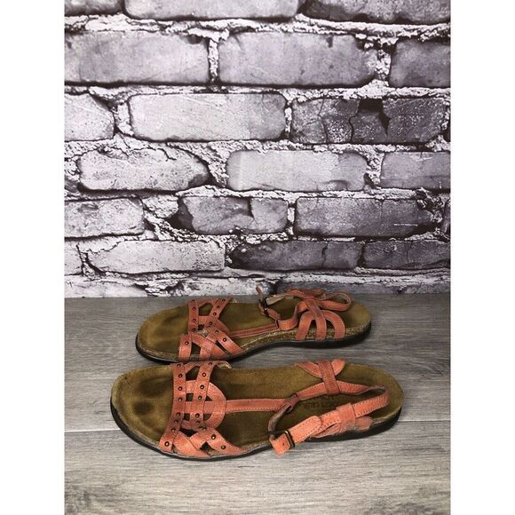 Naot Coral Pink Leather Stud Ankle Strap Casual Sandals Women’s Sz 38EU/7.5M US - Picture 14 of 14